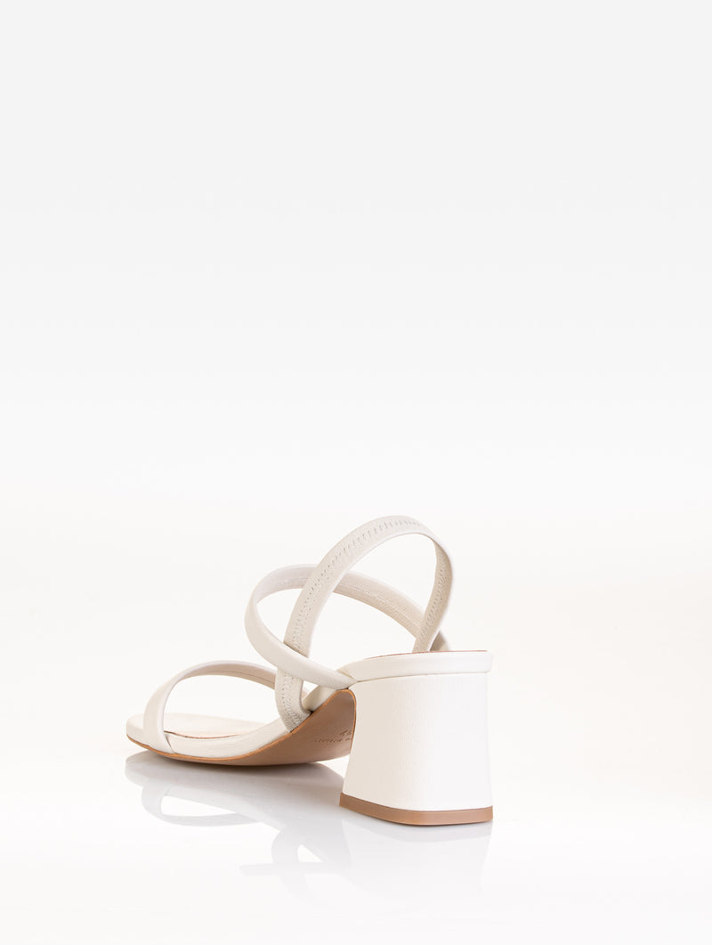 Sandali comodi in pelle morbida bianca e con cinturino posteriore elasticizzato - MSUP NINA - punta aperta tonda e tacco largo da 7 cm.  .  Made in Italy .codice F24721